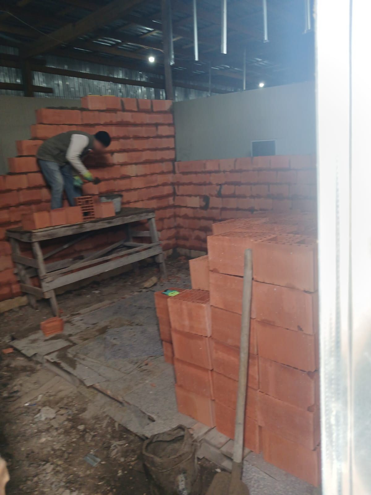 “Okuklu Holding”in qanunsuz tikinti cəhdi polis tərəfindən dayandırıldı - FOTOLAR